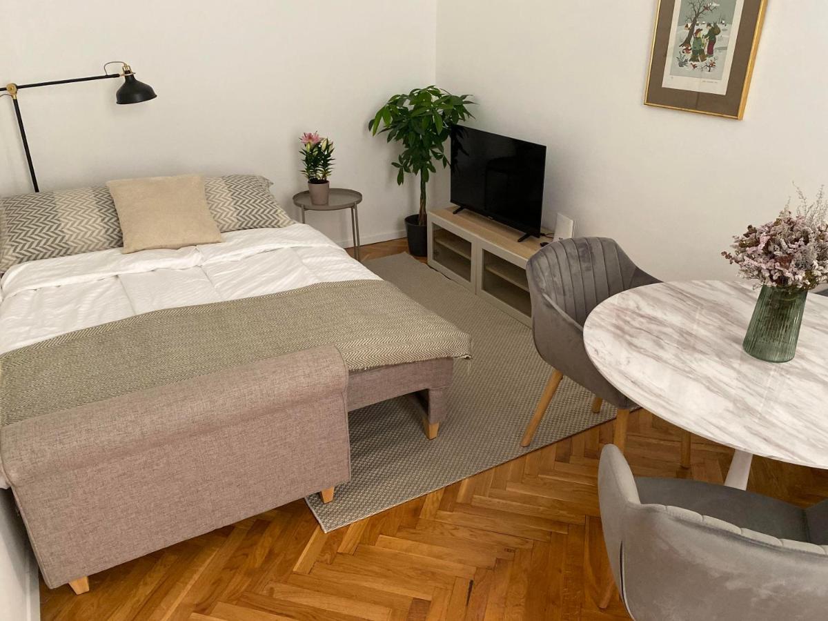 Apartments Park Zrinjevac ซาเกร็บ ภายนอก รูปภาพ